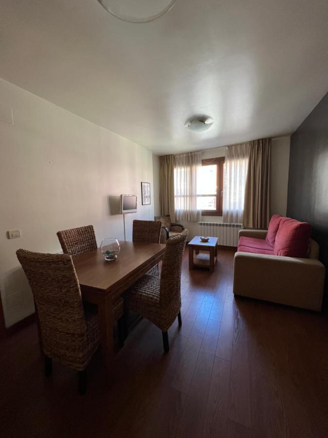 Apartamentos Cuirgu Felechosa Kültér fotó